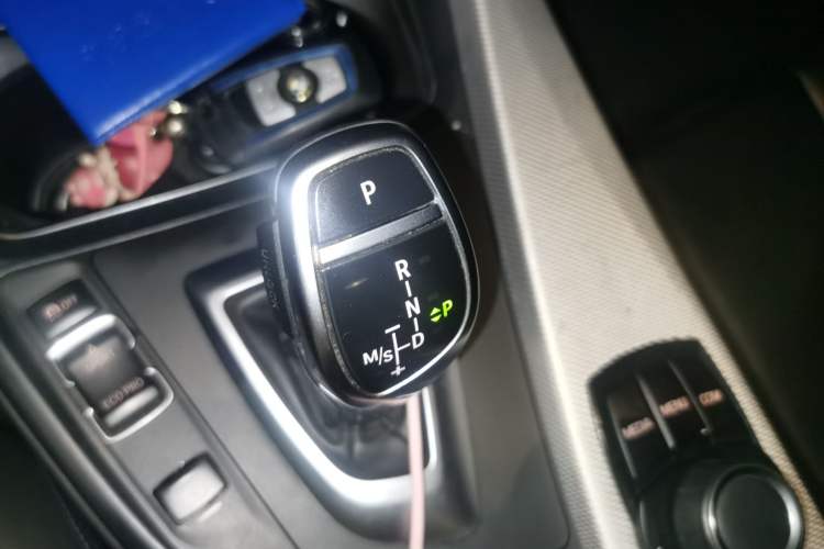Used BMW 3 Series 2018 320i M Sport Package Gear Lever