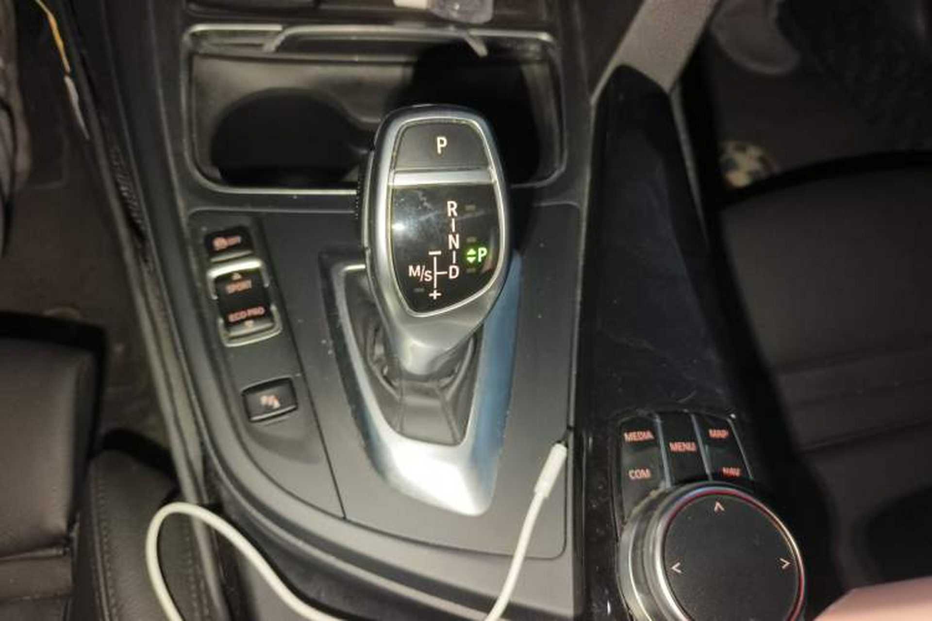 Used BMW 3 Series 2018 320Li M Sport Night Edition Gear Lever
