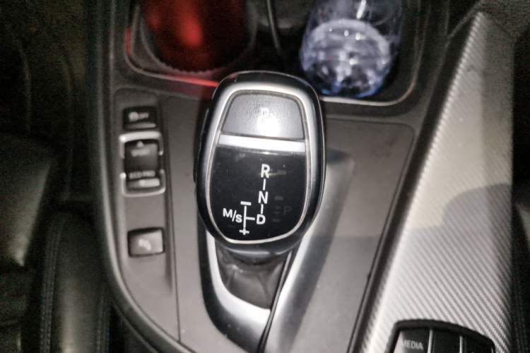 Used BMW 3 Series 2018 320i M Sport Night Edition Gear Lever
