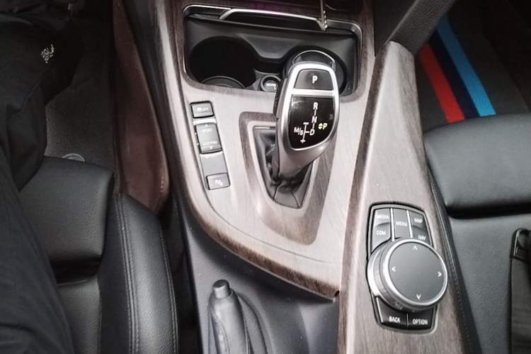 Used BMW 3 Series 2018 320Li Leading Model M Sport Package Gear Lever