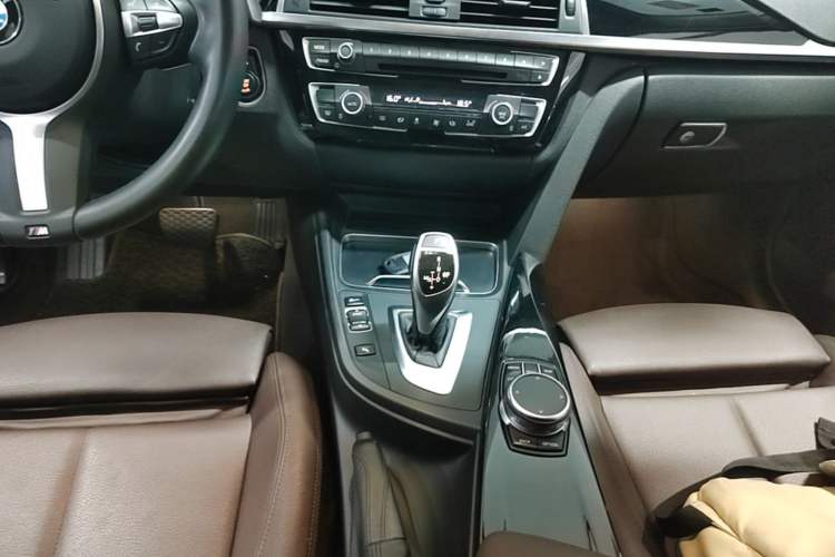 Used BMW 3 Series 2018 320Li Leading Model M Sport Package Gear Lever