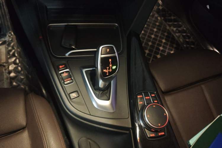 Used BMW 3 Series 2018 320Li M Sport Night Edition Gear Lever