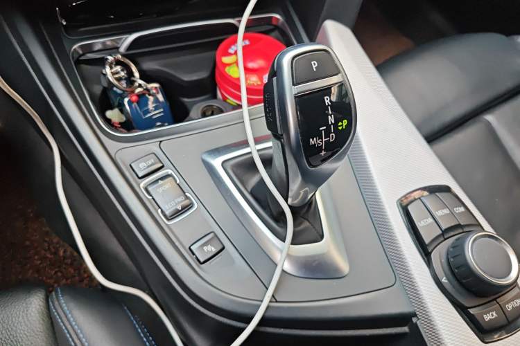 Used BMW 3 Series 2018 320i M Sport Package Gear Lever