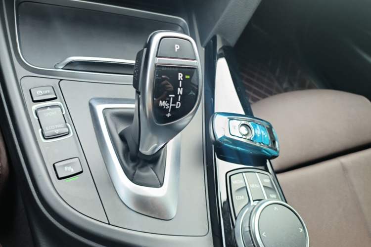 Used BMW 3 Series 2018 320Li Leading Model M Sport Package Gear Lever