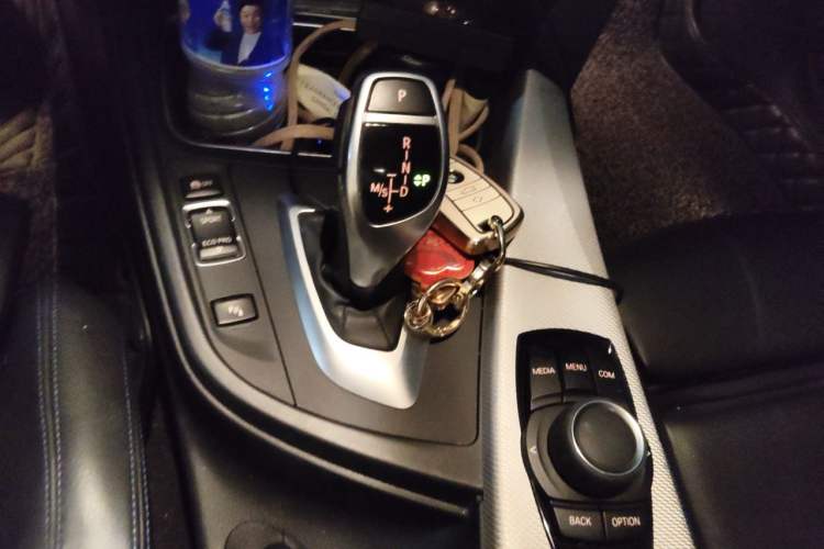 Used BMW 3 Series 2018 320i M Sport Package Gear Lever