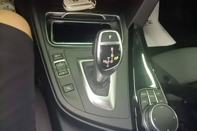 Used BMW 3 Series 2018 320Li Leading Model M Sport Package Gear Lever