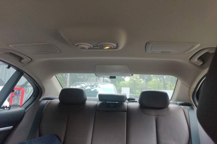 Used BMW 3 Series 2018 330Li M Sport Shadow Edition Headliner