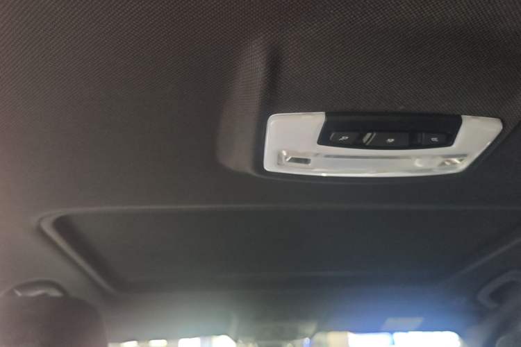 Used BMW 3 Series 2018 320i M Sport Package Headliner