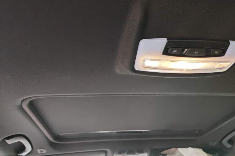 Used BMW 3 Series 2018 320i M Sport Package Headliner