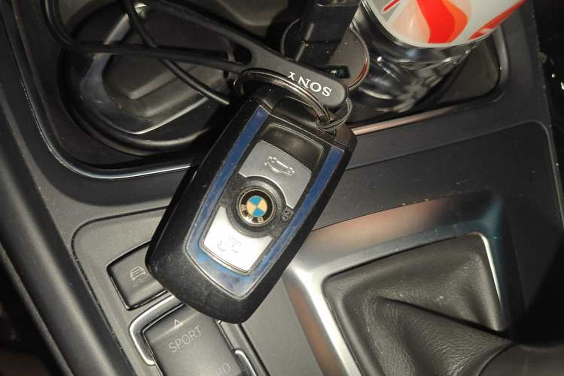 Used BMW 3 Series 2018 320Li Leading Model M Sport Package Interior 1