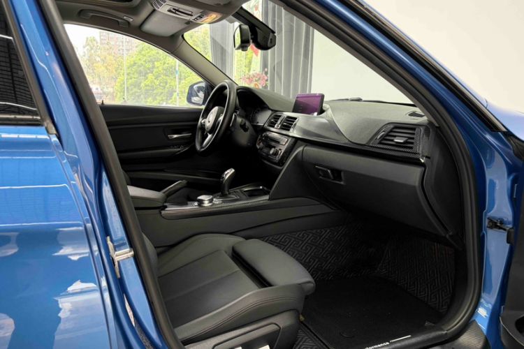 Used BMW 3 Series 2018 320Li Leading Model M Sport Package Interior 12