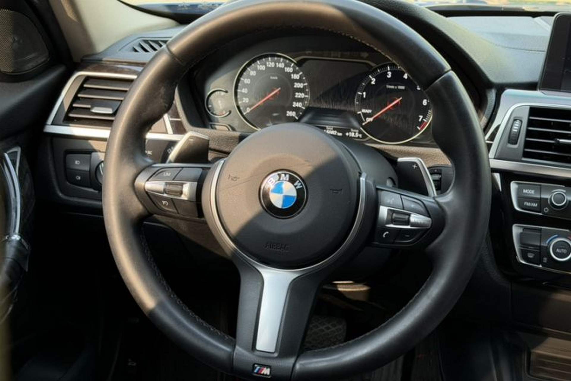 Used BMW 3 Series 2018 320Li M Sport Night Edition Interior 2