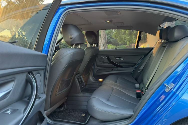 Used BMW 3 Series 2018 320Li Leading Model M Sport Package Interior 2