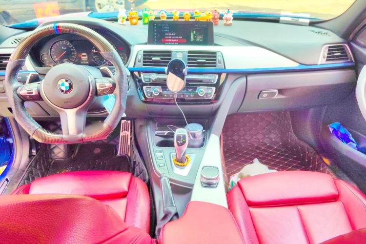 Used BMW 3 Series 2018 330i M Sport Night Edition Interior 2