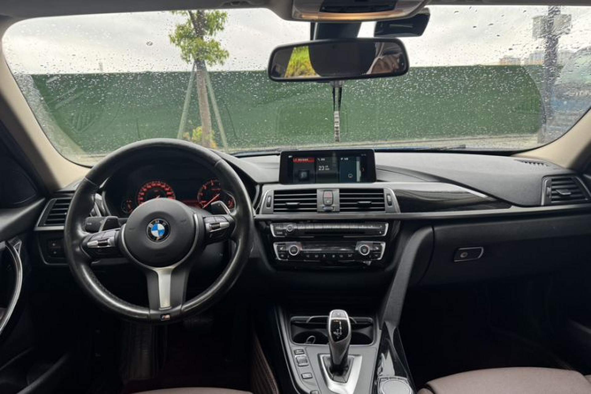Used BMW 3 Series 2018 320Li Leading Model M Sport Package Interior 3