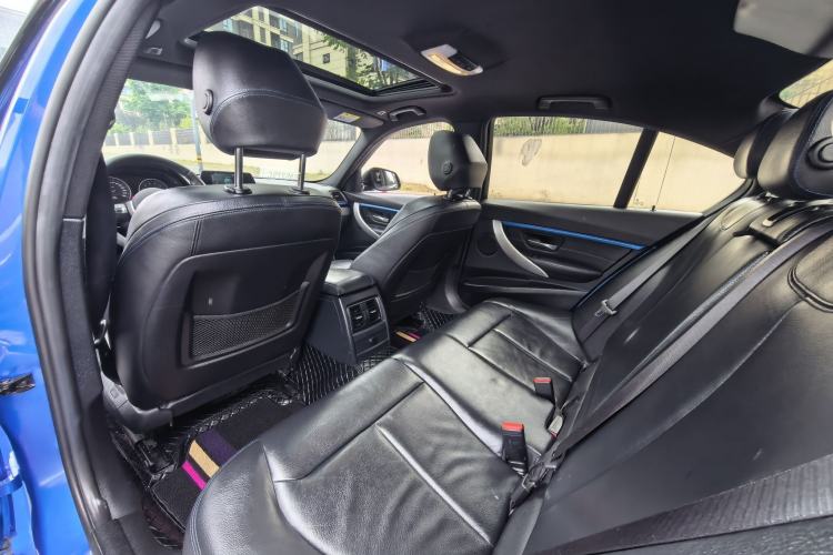 Used BMW 3 Series 2018 320i M Sport Package Interior 3