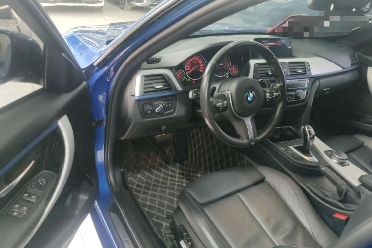 Used BMW 3 Series 2018 320i M Sport Package Interior 3