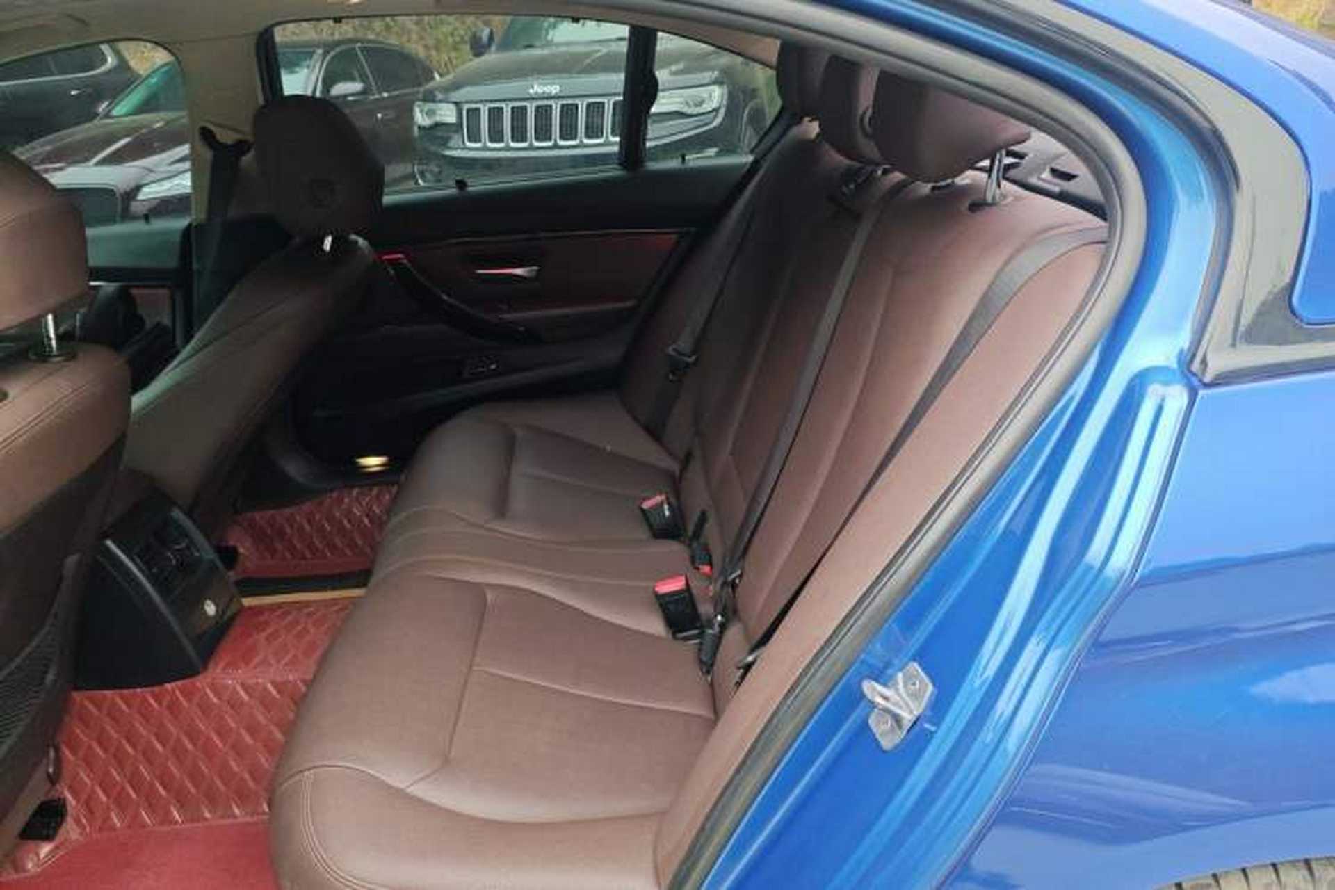 Used BMW 3 Series 2018 320Li Leading Model M Sport Package Interior 4