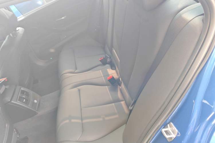 Used BMW 3 Series 2018 320Li Leading Model M Sport Package Interior 4