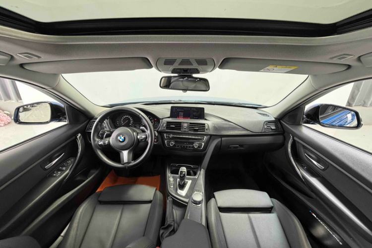 Used BMW 3 Series 2018 320Li Leading Model M Sport Package Interior 4