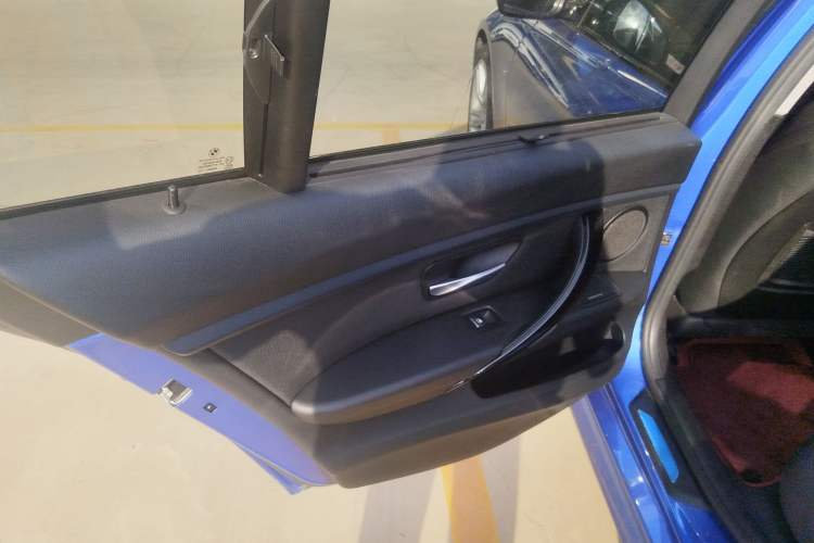 Used BMW 3 Series 2018 320Li Leading Model M Sport Package Interior 5