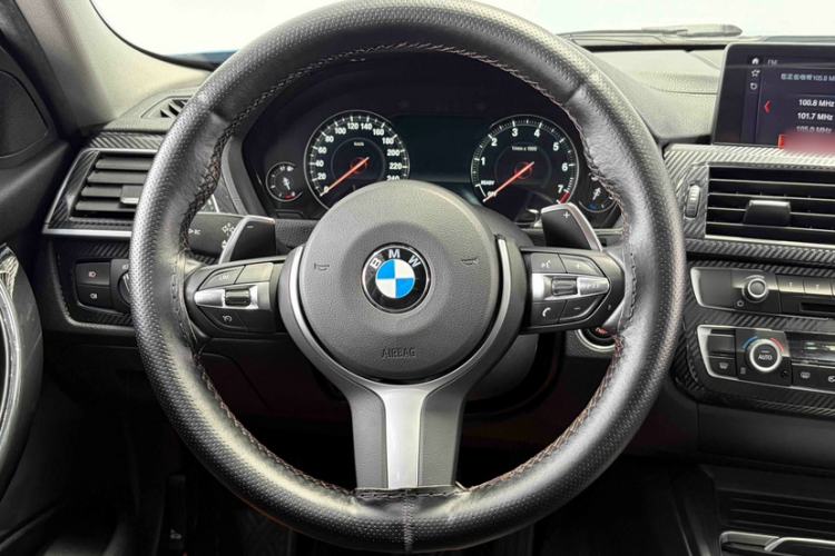 Used BMW 3 Series 2018 320Li Leading Model M Sport Package Interior 5