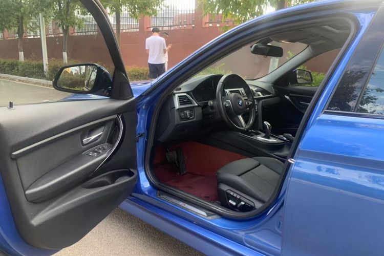 Used BMW 3 Series 2018 320Li Leading Model M Sport Package Interior 6