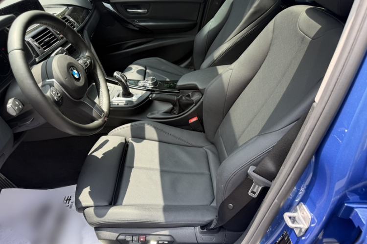 Used BMW 3 Series 2018 320Li Leading Model M Sport Package Interior 6