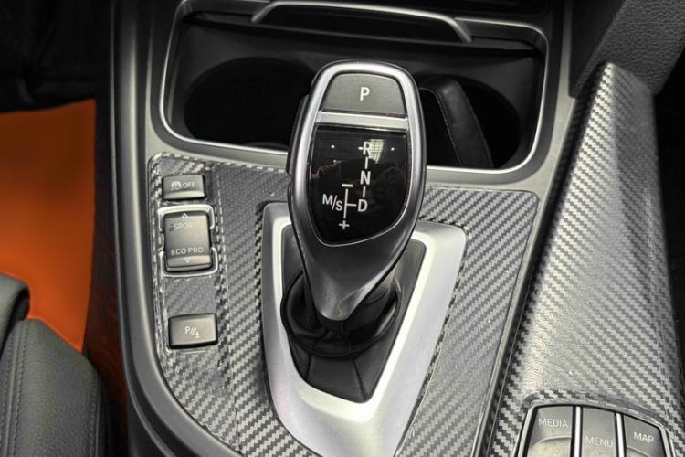 Used BMW 3 Series 2018 320Li Leading Model M Sport Package Interior 7