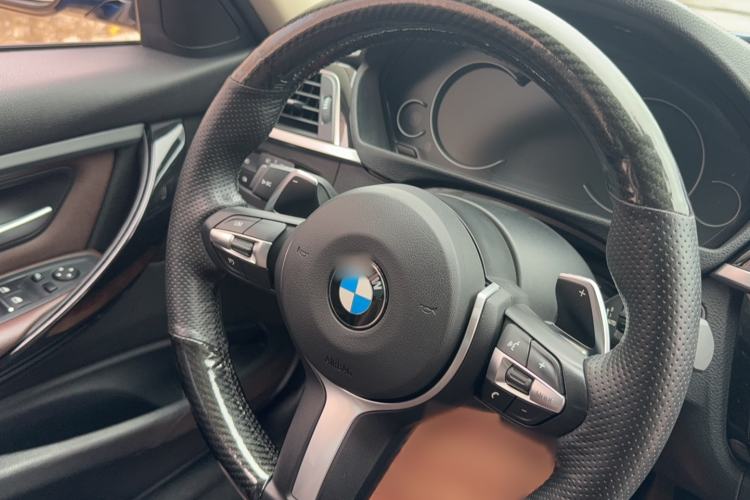 Used BMW 3 Series 2018 320Li Leading Model M Sport Package Interior 9