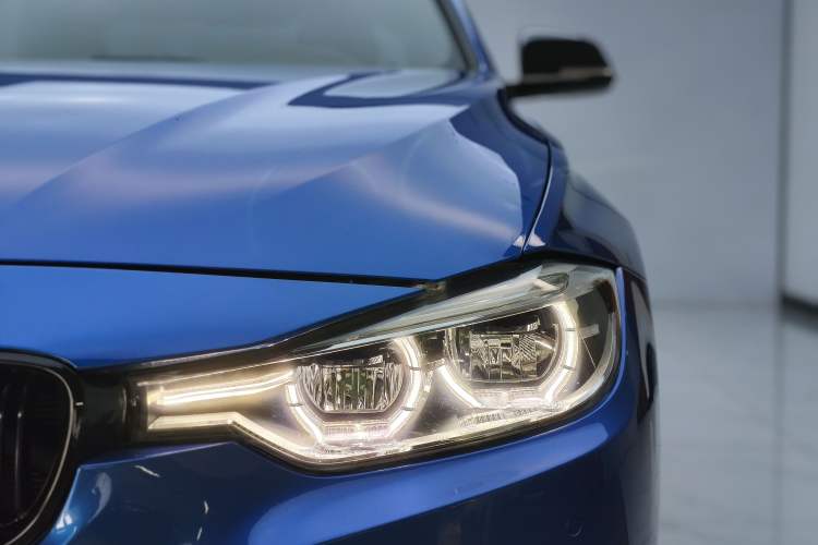 Used BMW 3 Series 2018 320i M Sport Package Left Front Headlight