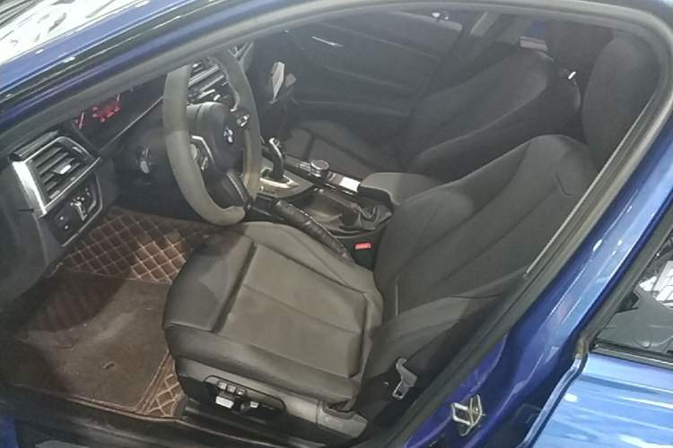 Used BMW 3 Series 2018 320Li Leading Model M Sport Package Left Front Seat