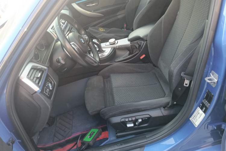 Used BMW 3 Series 2018 320i M Sport Package Left Front Seat