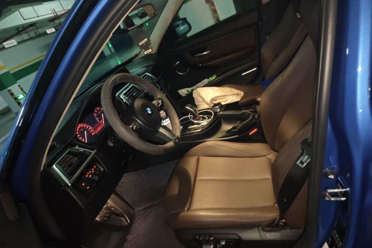 Used BMW 3 Series 2018 320Li Leading Model M Sport Package Left Front Seat