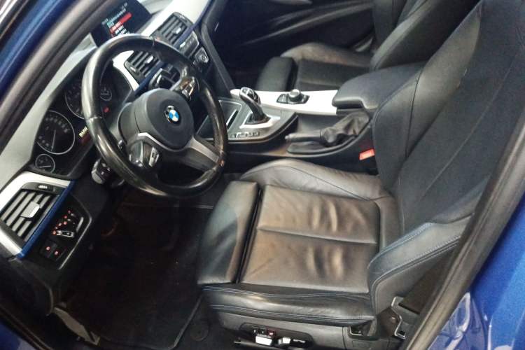 Used BMW 3 Series 2018 320i M Sport Package Left Front Seat