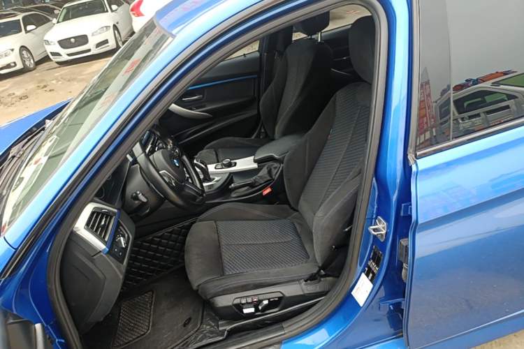 Used BMW 3 Series 2018 320i M Sport Package Left Front Seat