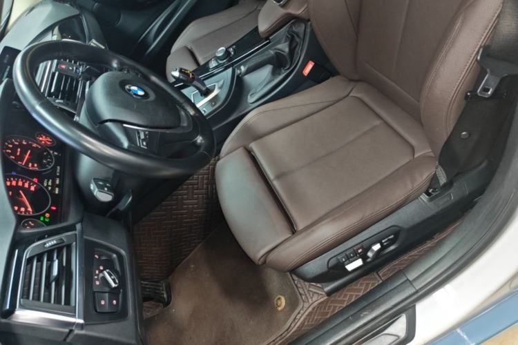 Used BMW 3 Series 2018 320Li Fashion Model Left Front Seat