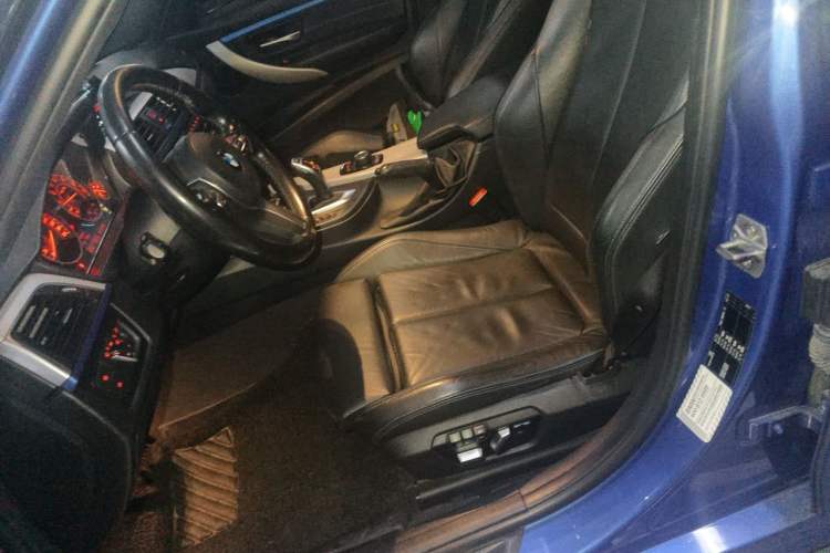 Used BMW 3 Series 2018 320i M Sport Package Left Front Seat