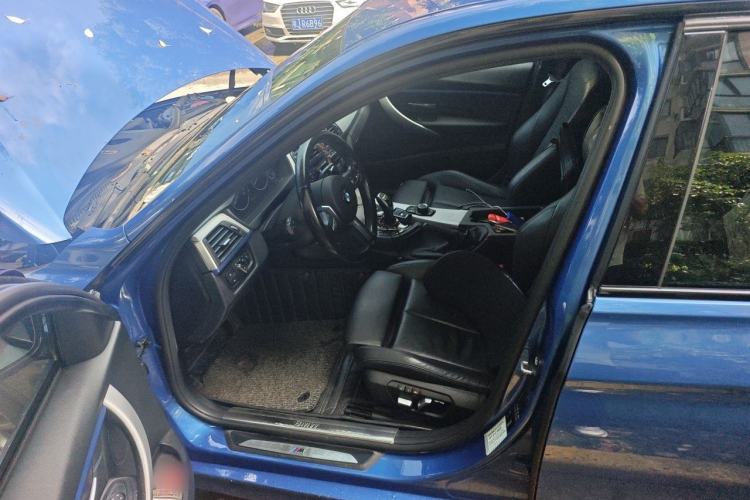 Used BMW 3 Series 2018 320i M Sport Package Left Front Seat