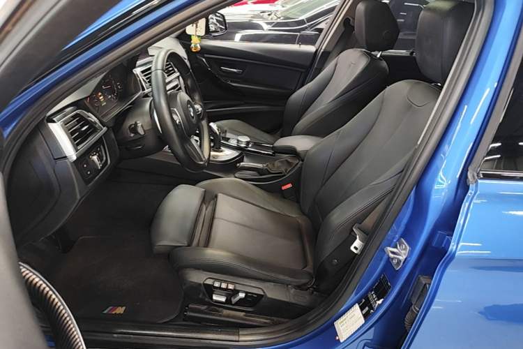 Used BMW 3 Series 2018 320Li Leading Model M Sport Package Left Front Seat