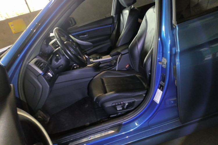 Used BMW 3 Series 2018 320i M Sport Package Left Front Seat