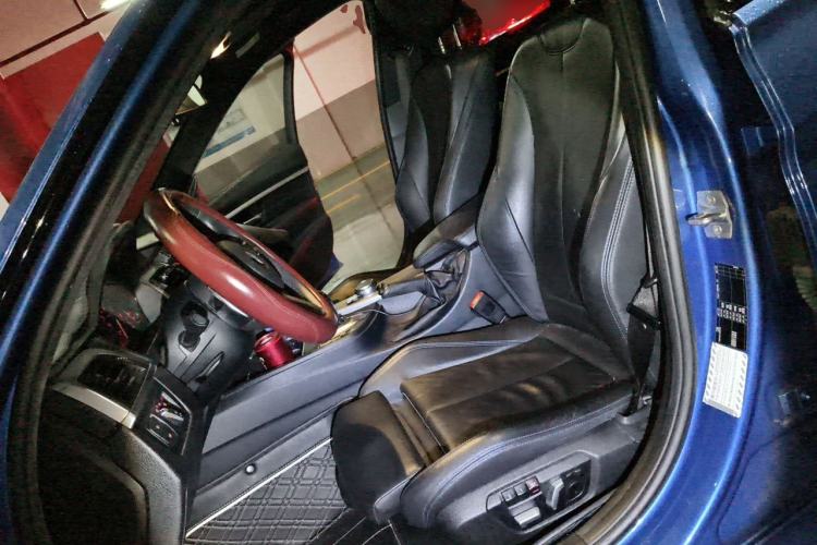 Used BMW 3 Series 2018 320i M Sport Night Edition Left Front Seat