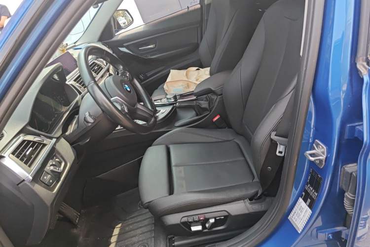 Used BMW 3 Series 2018 320Li Leading Model M Sport Package Left Front Seat