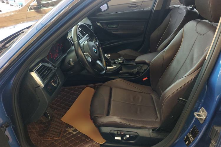 Used BMW 3 Series 2018 320Li Leading Model M Sport Package Left Front Seat