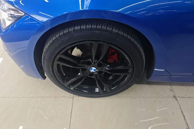 Used BMW 3 Series 2018 320Li Leading Model M Sport Package Left Front Wheel Hub