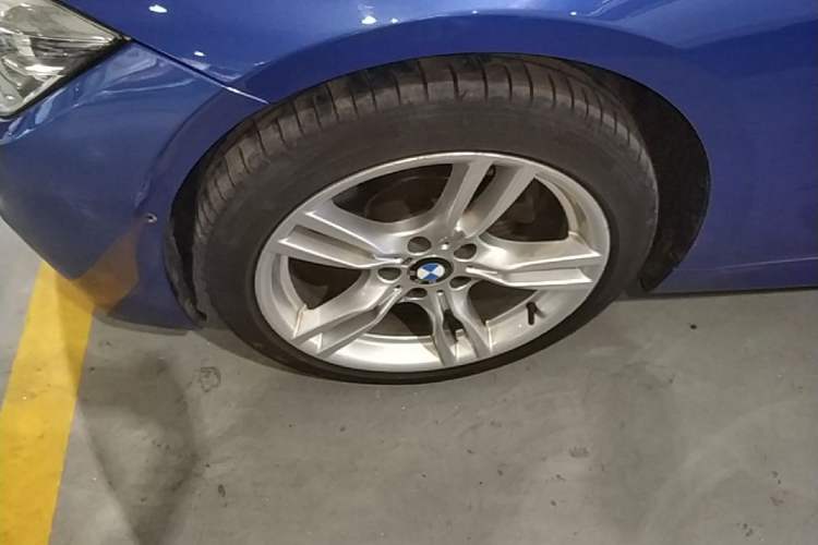 Used BMW 3 Series 2018 320Li Leading Model M Sport Package Left Front Wheel Hub