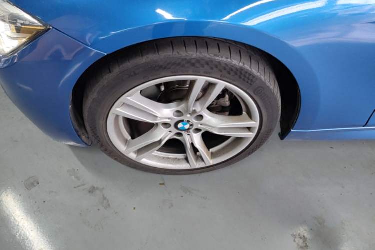 Used BMW 3 Series 2018 320Li Leading Model M Sport Package Left Front Wheel Hub