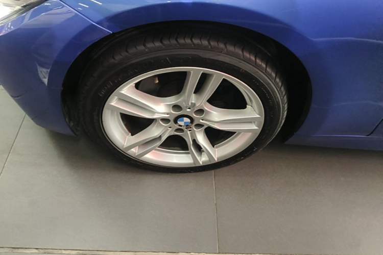 Used BMW 3 Series 2018 320Li Leading Model M Sport Package Left Front Wheel Hub