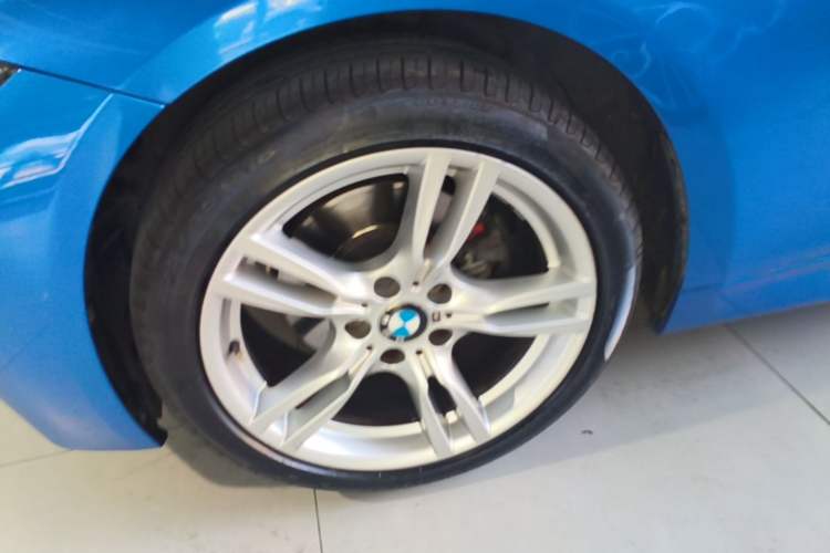 Used BMW 3 Series 2018 320i M Sport Package Left Front Wheel Hub
