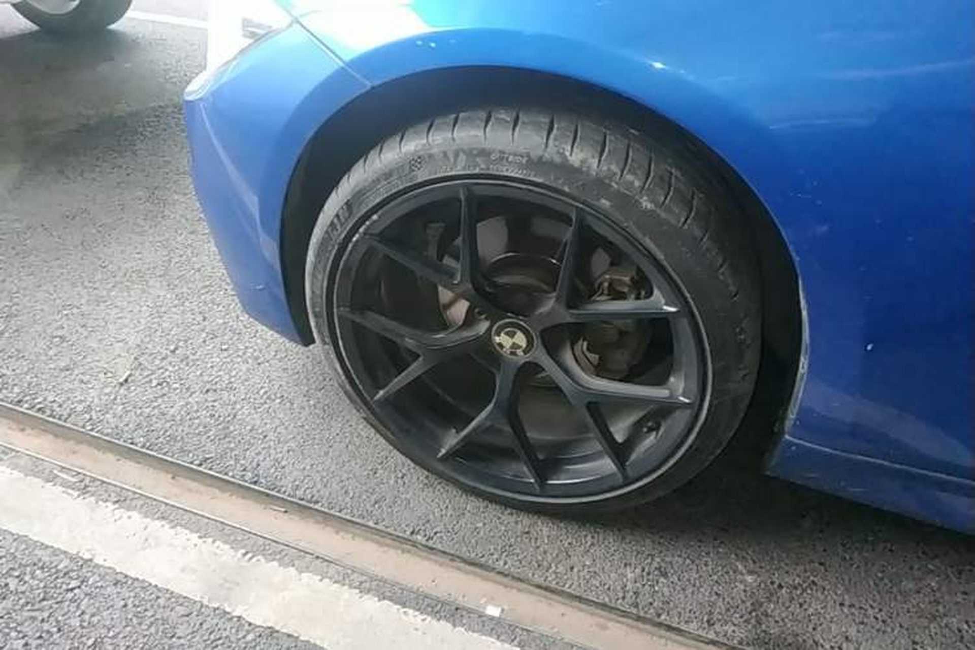 Used BMW 3 Series 2018 330i M Sport Night Edition Left Front Wheel Hub